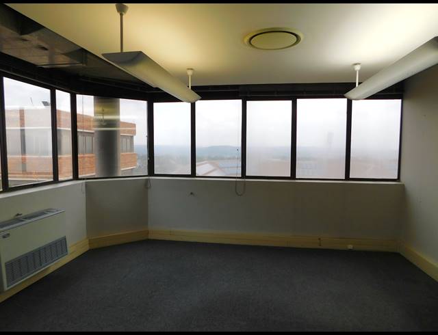 2,000M² OFFICE TO LET IN FERNDALE